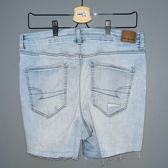American Eagle Shorts - Picture 2 of 4